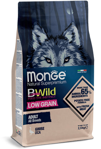 Crocchette Monge Bwild Low Grain per cani adulti di tutte le razze con oca, confezione AGRIAPPIA, immagine del prodotto in sacchetto