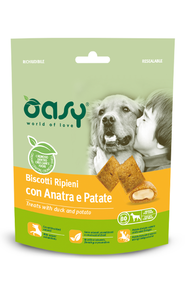 Biscotti ripieni Oasy Snack AGRIAPPIA con anatra, patate e cane, confezione da 70g, visibile nella confezione.