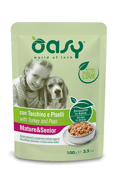 Straccetti in salsa Oasy di AgriAppia, cibo umido per cani senior, visibili in un contenitore con pezzi di carne e salsa marrone