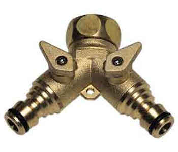 Presa ottone 3/4F con due rubinetti, attacco rapido, marca AgriAppia, mostrata con dettagli in ottone e raccordi.