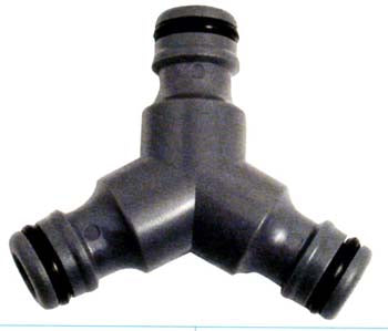 Giunzione 3 innesti maschio rapidi AgriaPpia in plastica, con connessioni sicure per irrigazione e agricoltura.