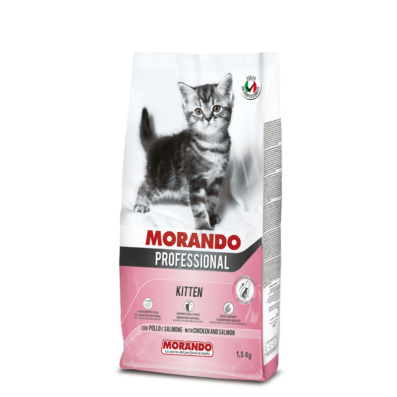 Crocchette per gattini con pollo e salmone Agriappia, sacchetto di alimenti per cuccioli di gatto.