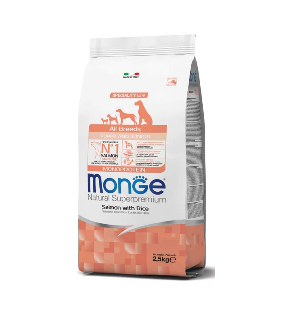 Crocchette Monge Natural Superpremium per cuccioli e junior, salmone con riso, in confezione da agrappia.