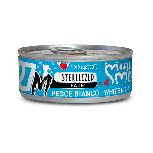 Gatto bianco con Mini Me Linea M di AGRIAPPIA, confezione con pesce, alimento umido per gatti domestici.