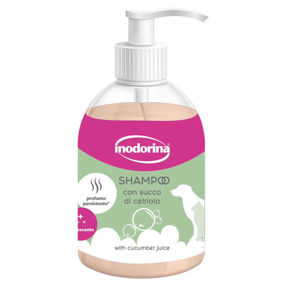 Shampoo rinfrescante AGRIAPPIA con succo di cetriolo, 300ml, bottiglia con etichetta verde e contenuto liquido trasparente.