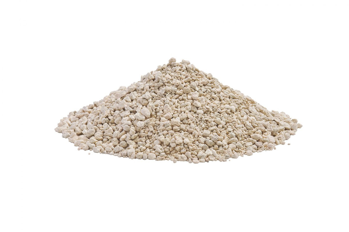 Sacco di lettiera Sanicat Classic Lavanda di AGRIAPPIA, con aromatizzazione alla lavanda, visibile con confezione e pellet di argilla.